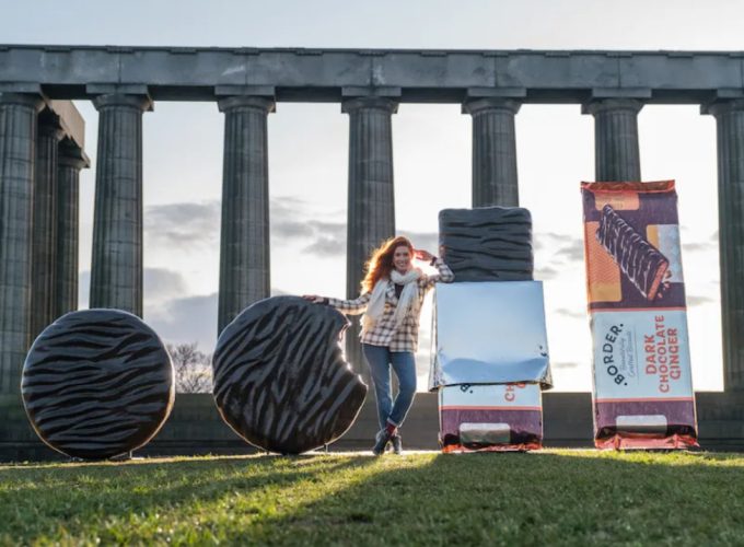 Borders_Biscuits_Lifesized